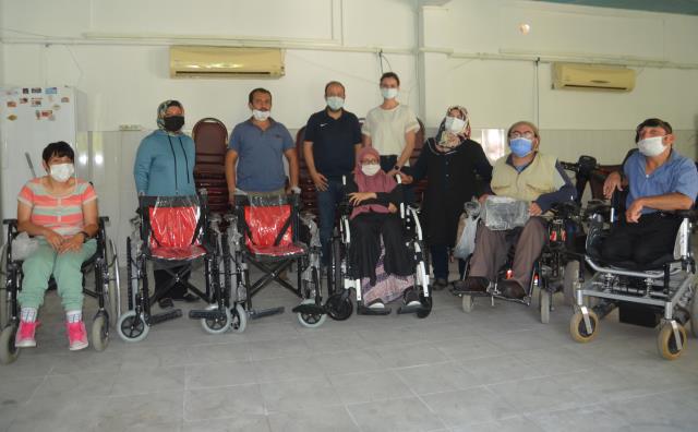 Kütahya’daki Engelliler tekerlekli sandalye sevinci yaşadı.