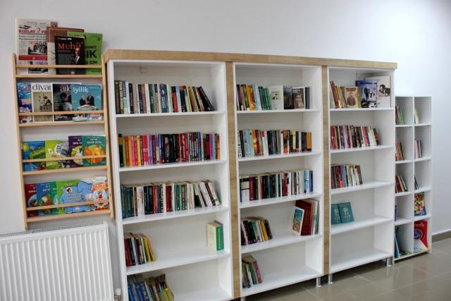 Türkiye Sakatlar Derneği  Suluova Şubesi'ne Kızılay'dan kitap desteği