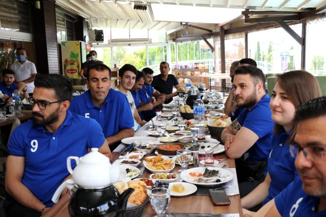 Başkan Köse Tekerlekli Sandalye Basketbol takımıyla buluştu