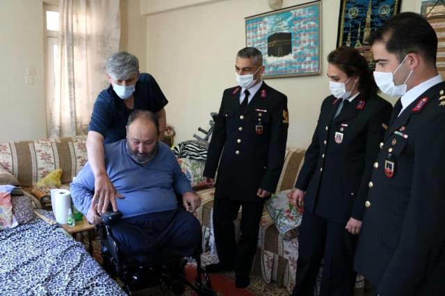 İl Jandarma Komutanlığı'ndan anlamlı bağış