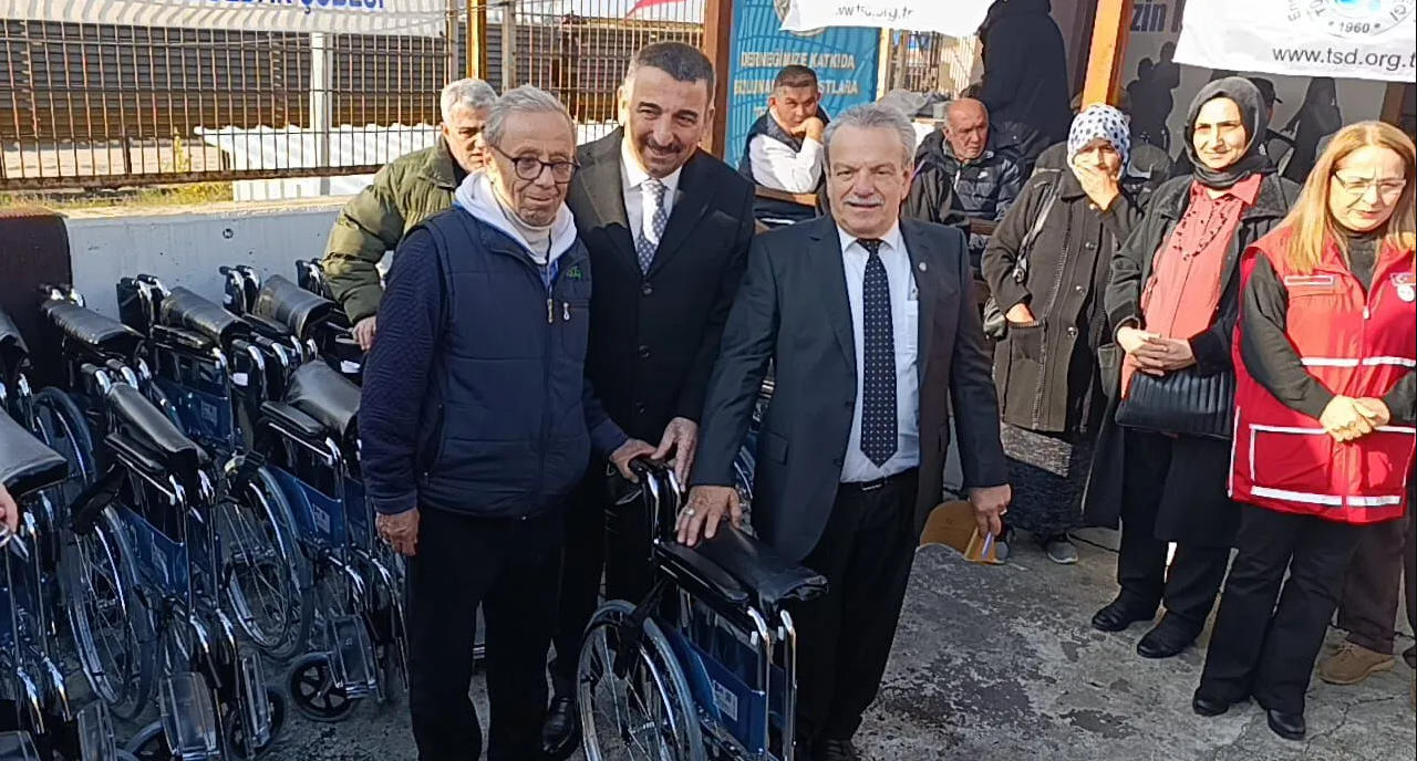 TSD Zonguldak’ta 3 Aralık Dünya Engelliler Günü Dolayısıyla Düzenlenen Etkinlik, Anlamlı Bir Törenle Kutlandı.