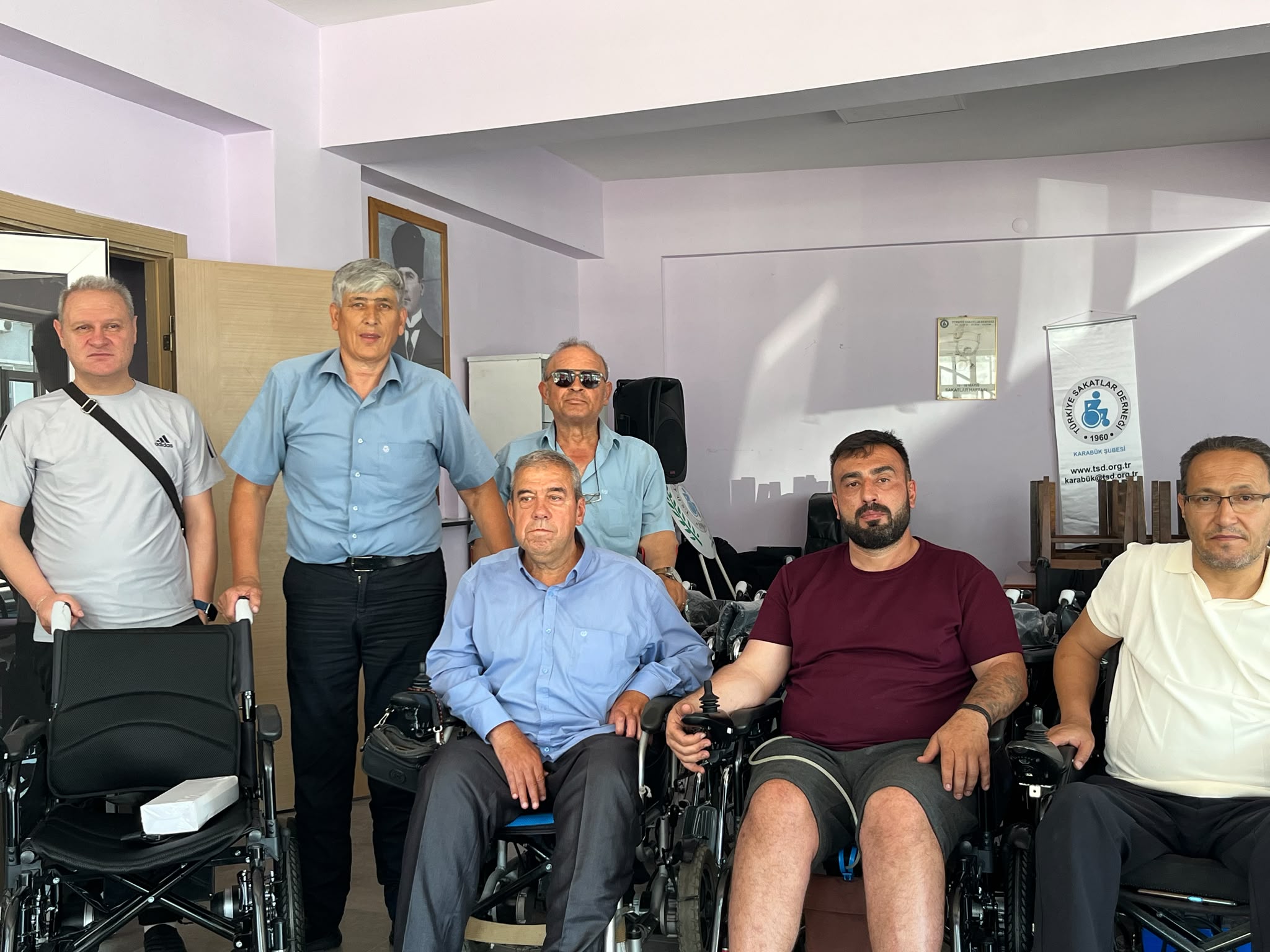 TÜRKİYE SAKATLAR DERNEĞİ KARABÜK ŞUBESİ 30. YILINI ANLAMLI BİR BAĞIŞ PROGRAMIYLA TAÇLANDIRDI