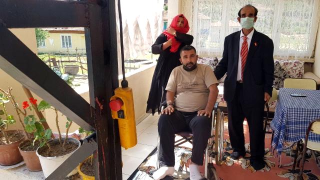 Engelli asansörü yenilenmezse evine mahkum kalacak