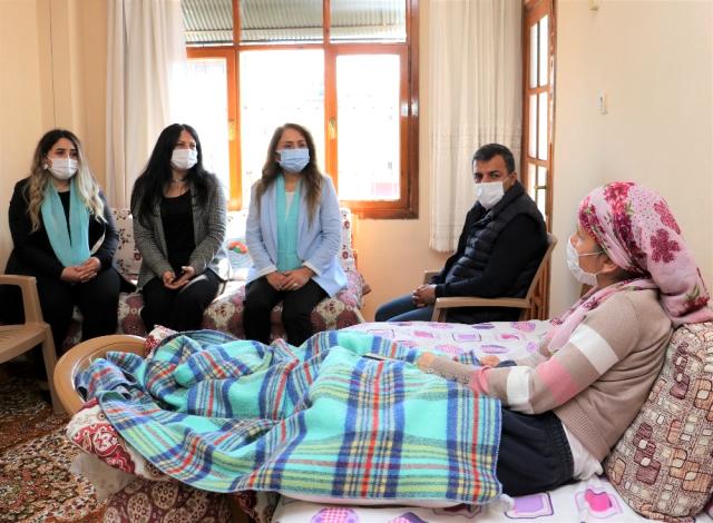 Başkan Yılmaz'dan, felçli Kestaneoğlu'na 8 Mart hediyesi